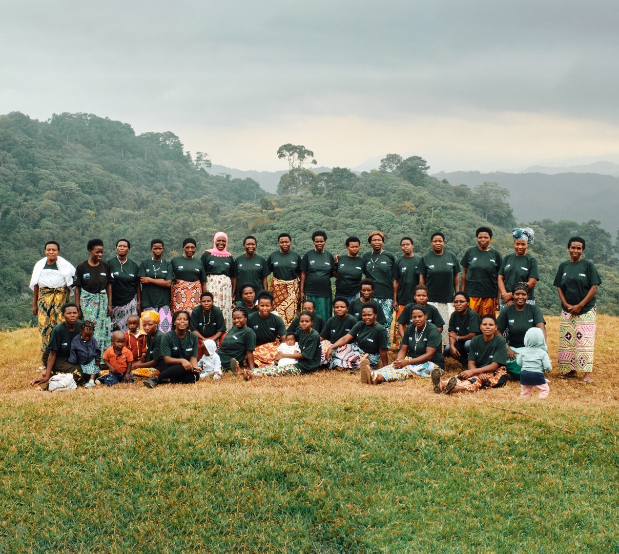 “女性养蜂人” 项目进驻卢旺达 藉助养蜂培训和科学支持赋权当地女性