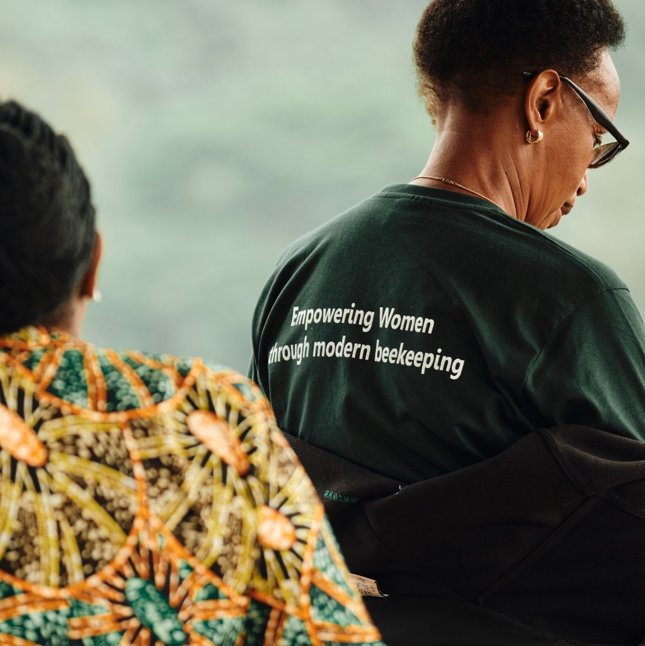 “女性养蜂人” 项目进驻卢旺达 藉助养蜂培训和科学支持赋权当地女性