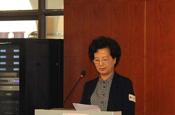 “全新蔚来ES8开创智能生活处理方案，更享受海底捞式贴心服务”