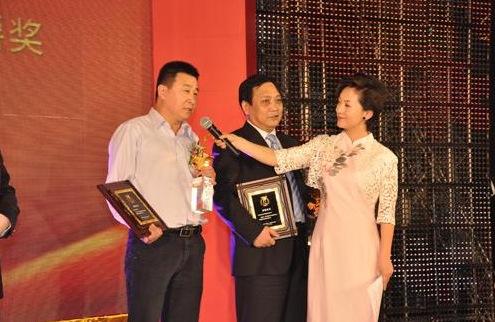 “理想的移动之家 艾力绅助力精英进行“幸福总动员””