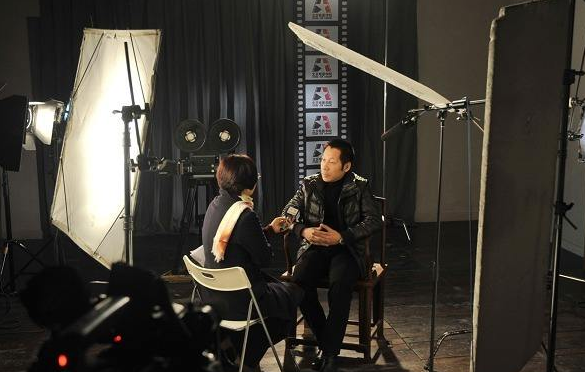 “不论前浪后浪唯有乘风破浪，蔚来4月环比增长106%加速前行”